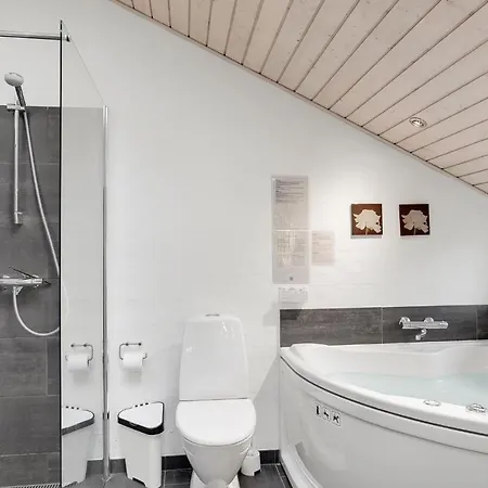 Holiday home 4 Bedroom Lovely In Hirtshals