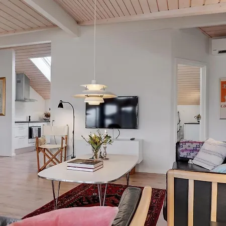 4 Bedroom Lovely In Vakantiehuis *