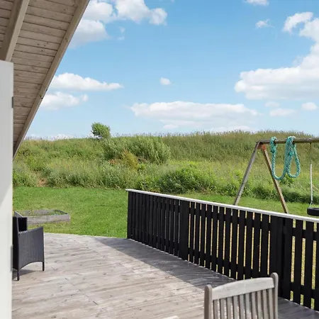 4 Bedroom Lovely In